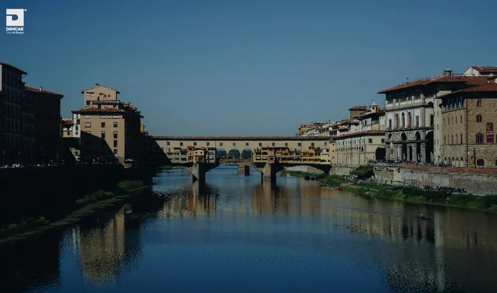 vista di una città italiana smart