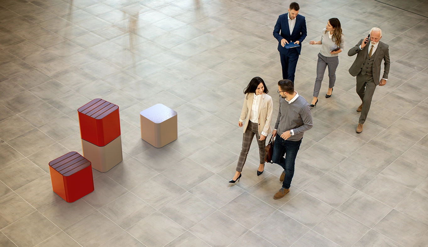 Outdoor tables: urban furniture opens up to socializing