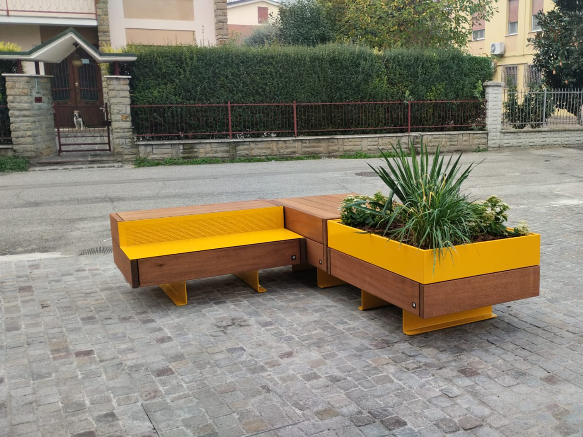 Linea Noi piazza Braglia - Montale - foto installazione n.4