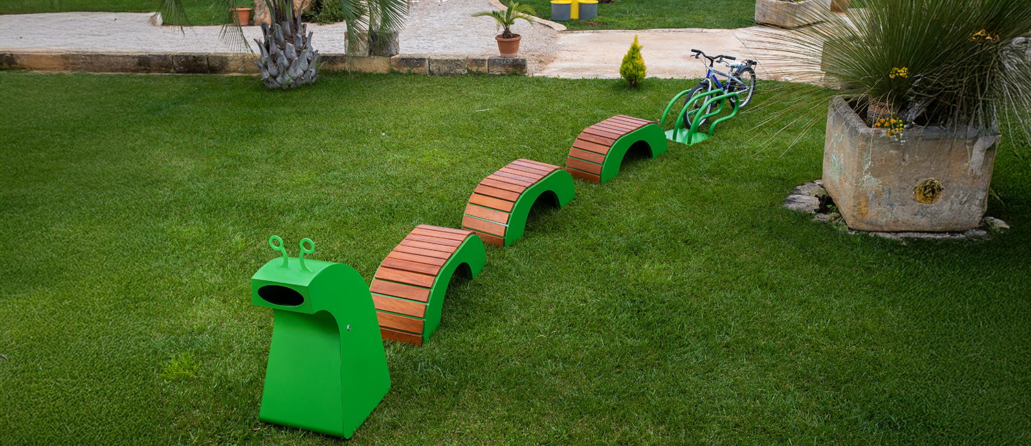 Bruchetto composition with litter bin tree seats and bike racks vista 3