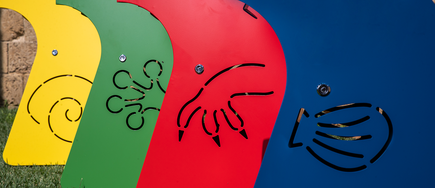 Trash Mauro the Dinosaur vista 5