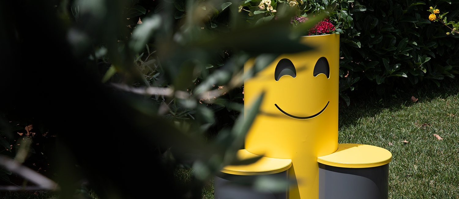 Tubetto seat with flower box vista 6