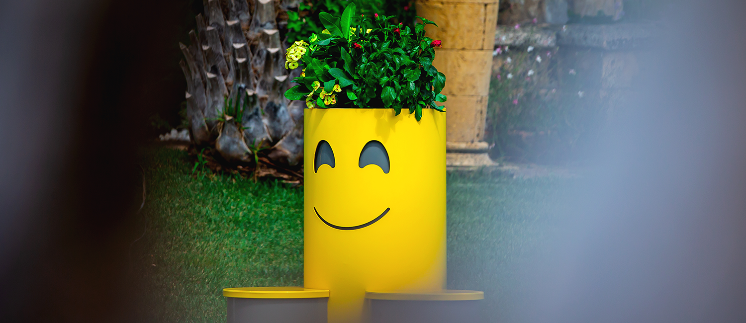 Tubetto seat with flower box vista 7